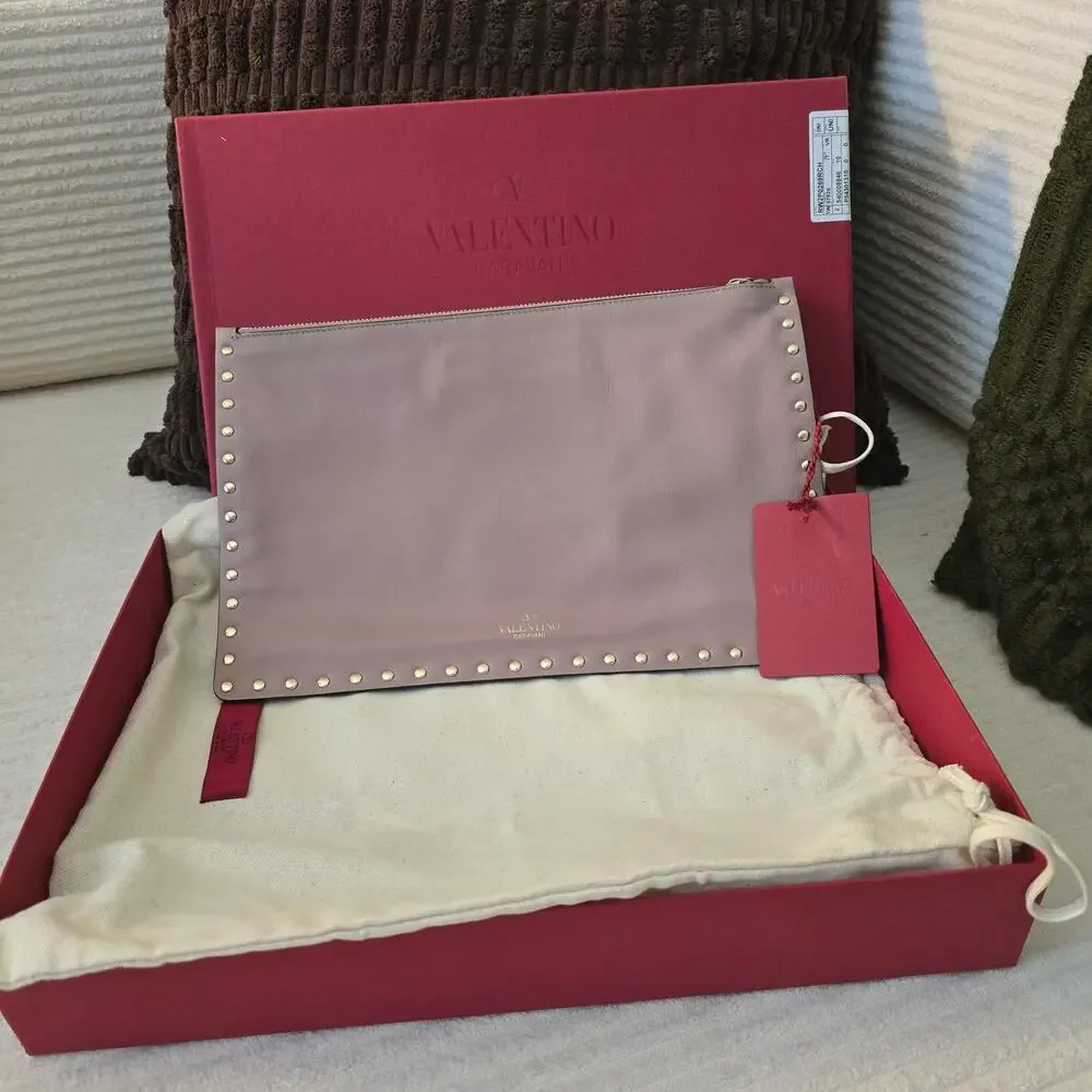 Valentino Garavani Rockstud Leather Large Pouch - NWT